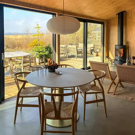 Hus Med Panoramaudsigt Til Fjorden Naer Holiday home *